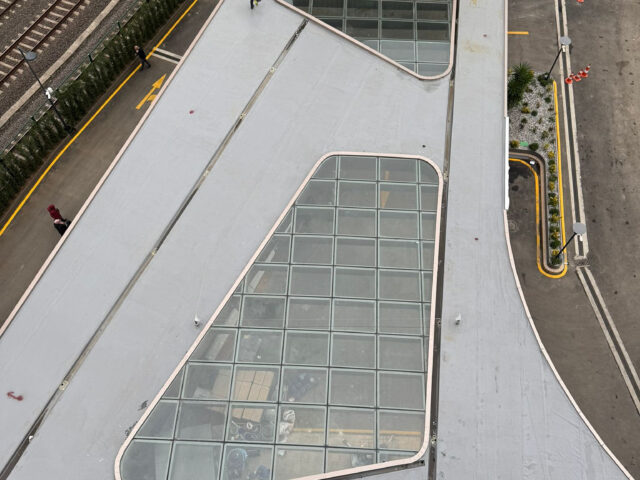 Acıbadem Hastanesi giriş kanopisi skylight cam tavan sistemi
